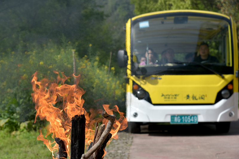 張家界黃龍洞景區(qū)：聚焦地下暗河與消防安全開展實(shí)戰(zhàn)演練